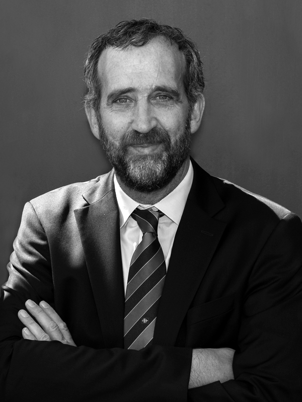 1986: Jan van Tienhoven joins the company