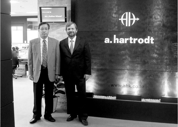 1990 hartrodt in Asia