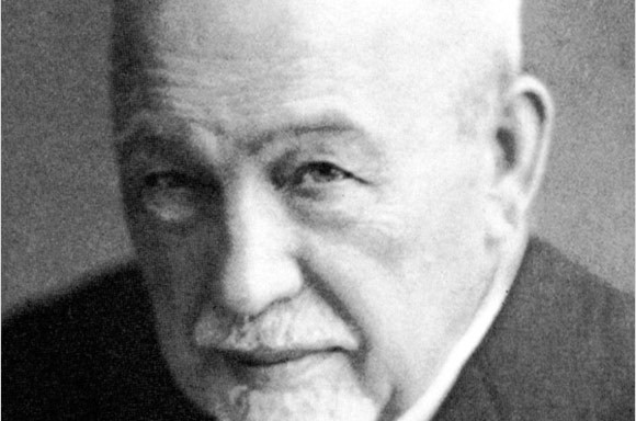 1936: Arthur Hartrodt, the company founder dies